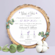 Faire-part de baptême original violet, parme, lilas mignon – jolies invitations papier cartonné découpé en forme de rondelle de bois avec les photos de votre bébé fille ou bébé garçon, jumeaux ou jumelles - modèle avec couronne de fleurs bohème lilas tendre, poudré pastel - style champêtre chic, campagne rustique bohème . © studio postscriptum