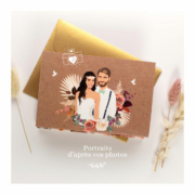 Faire-part de mariage champêtre nature kraft avec fleurs séchées pampa sur fond kraft original - Invitation avec portrait de couple - dessin d’après vos photos. Vieux rose, vert foncé boho