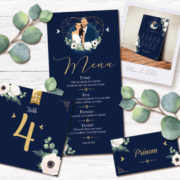 Décoration pour invitation de mariage chic et élégant - thème romantique bohème or chic, bleu nuit et écriture dorée Style amour minimaliste chic - plan de table, menu, noms de table, marque-place, nominette, numéro de table