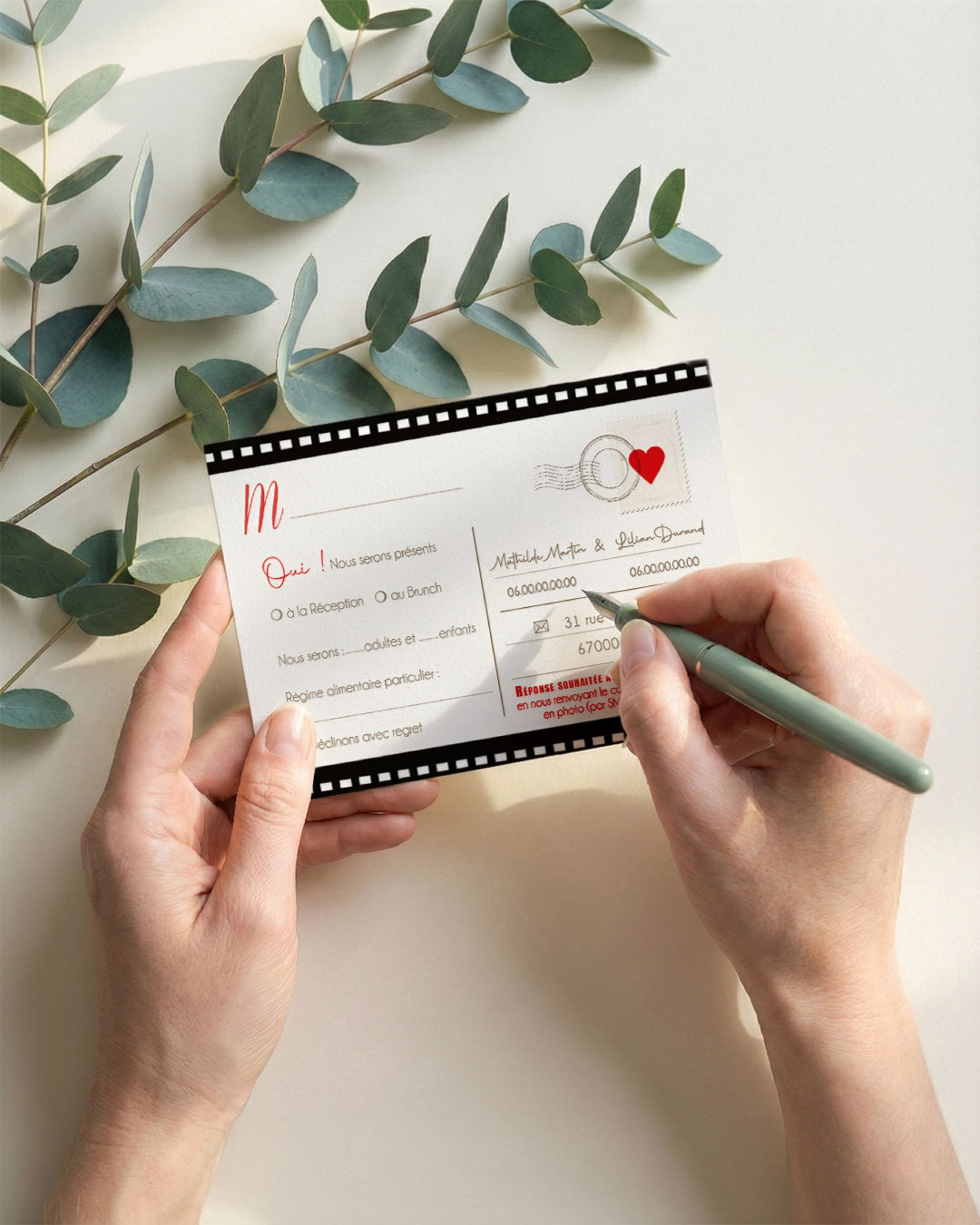 mariage cinéma faire-part original affiche film Mr &Mrs Smith hollywood. Faire-part, invitation, carton repas, save the date, menu, plan de table, coupon réponse avec walk of fame star mr & mrs smith . Portraits dessin caricature - chic vintage et romantique.