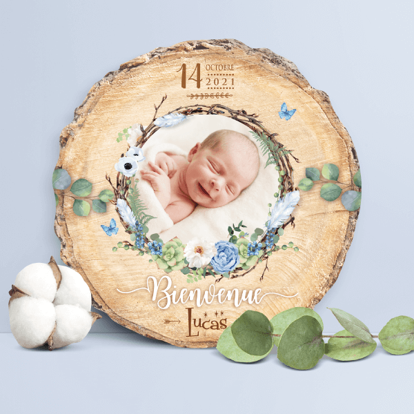 Faire-part de naissance original nid et plumes– papier cartonné découpé en forme de rondelle de bois avec les photos de votre bébé fille ou bébé garçon - modèle avec nid d’oiseau et plumes - couleur bleu tendre, poudré pastel - style champêtre chic, campagne rustique. Création : studio postscriptum