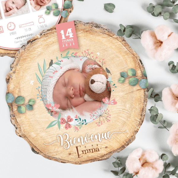 Faire-part de naissance original rose et mint – papier cartonné découpé en forme de rondelle de bois avec les photos de votre bébé fille ou bébé garçon - modèle avec couronne de fleurs bohème rose tendre, poudré pastel et mint - style champêtre chic, campagne rustique. Création : studio postscriptum