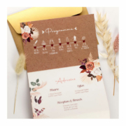 Faire-part de mariage champêtre nature kraft avec fleurs pampa sur fond kraft original - Invitation avec portrait de couple - dessin d’après vos photos. Vieux rose, vert foncé boho